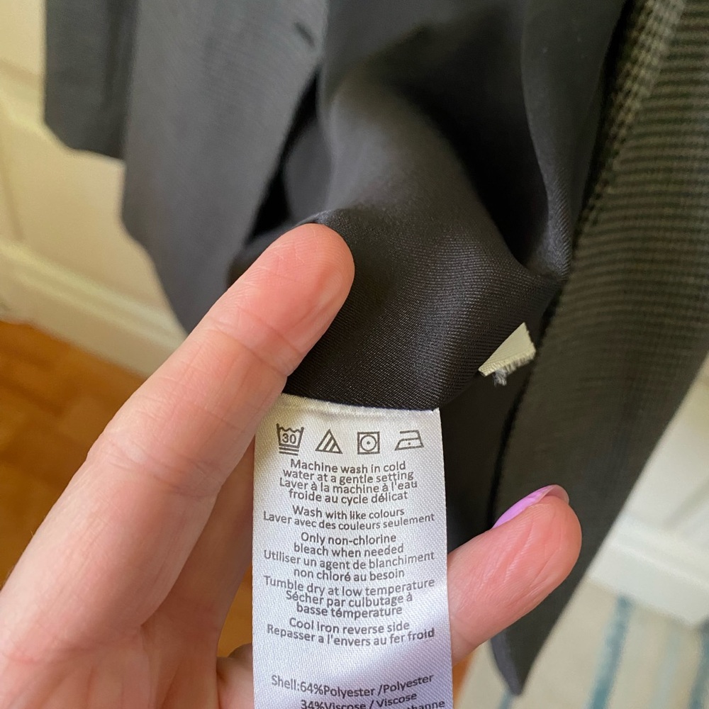Blazer - Picture 4 of 4